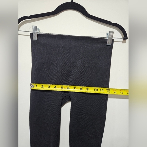 SPANX Leggings - Picture 3 of 7